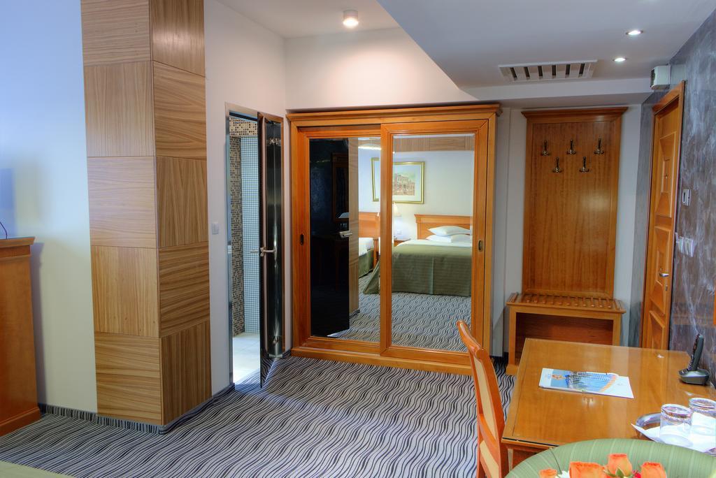 Hotel Oltenia Craiova Kültér fotó